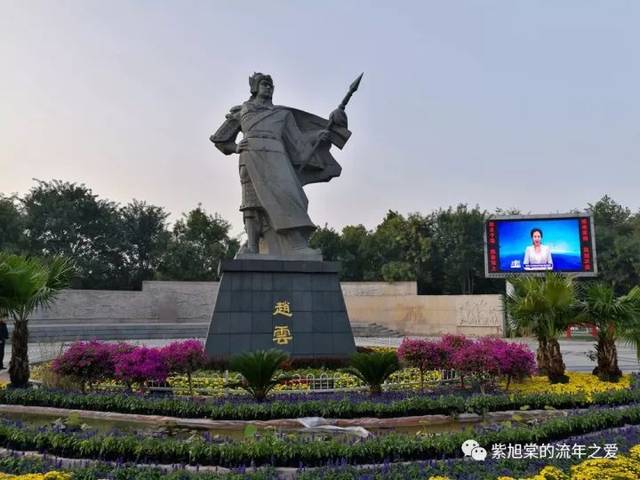 三亿体育官网|像素风暴力游戏《俄国母亲洒热血》9月5日发售