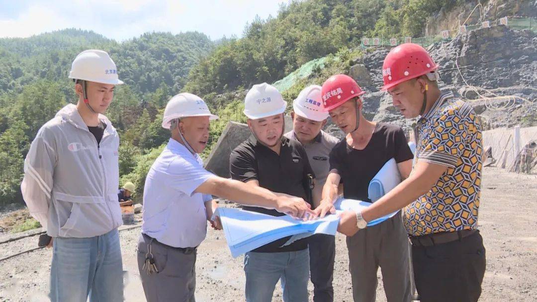 
按下“快进键” ！尖山水库、孝子溪水库建设现场机声隆隆_三亿体育(图3)